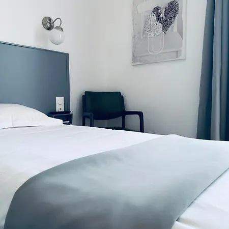 Les Arbousiers فندق 2*