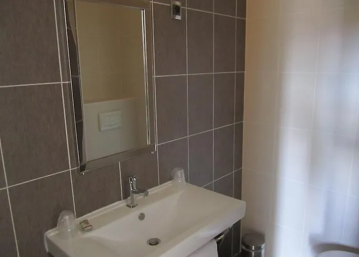 Hotel Les Arbousiers