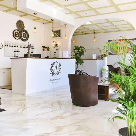 Hotel Les Arbousiers 2*