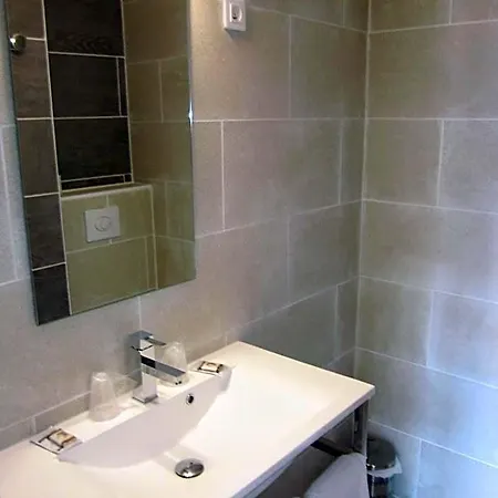 Hotel Les Arbousiers 2*