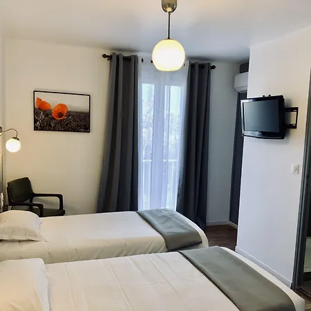 Les Arbousiers Hotel