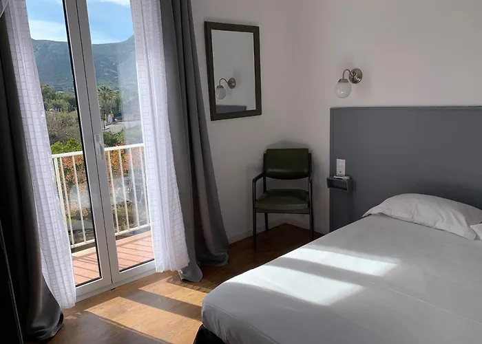 Les Arbousiers 2* Calvi (Corsica)